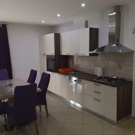 Apartment Ante *